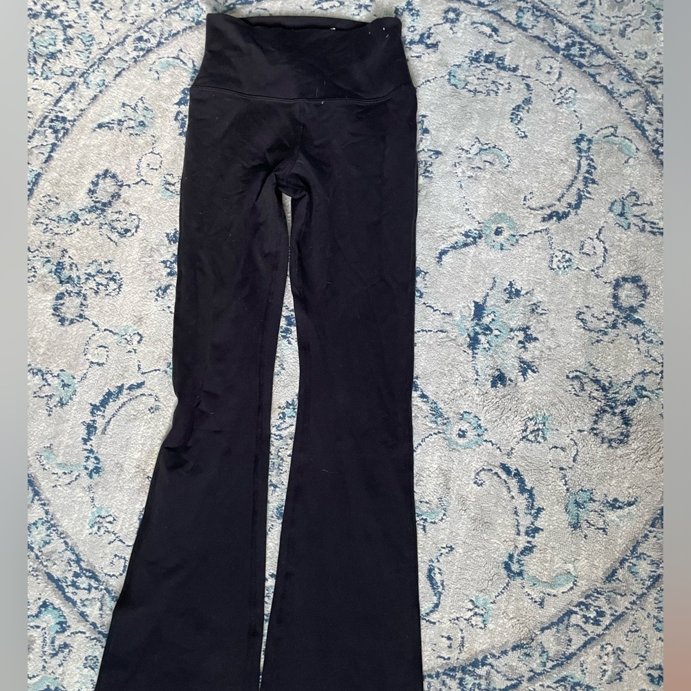 alo flare leggings